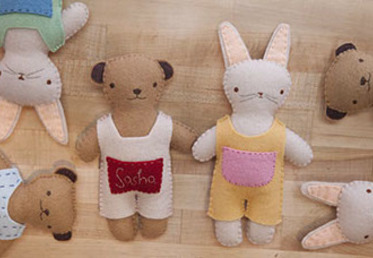 Kata Golda teaches you to make this cuddly bear using wool felt and a few easy stitches,  and tips for freehand stitching faces and letters.