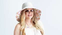 Ashley Nickels teaches you how to make a summer hat. This is a great summer craft sewing class for new sewers and for anyone who wants a summer hat.